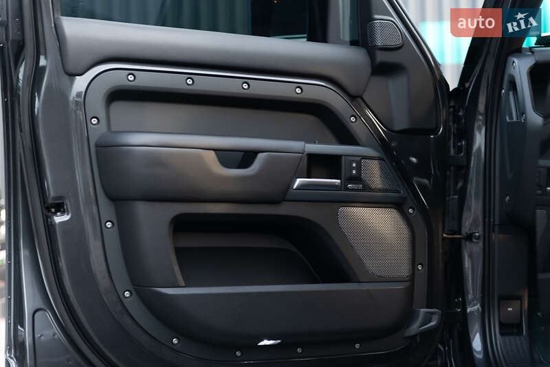 Внедорожник / Кроссовер Land Rover Defender 2022 в Мукачево
