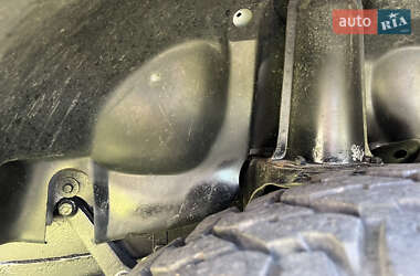 Позашляховик / Кросовер Land Rover Defender 2006 в  фото 10 Позашляховик / Кросовер Land Rover Defender 2006 в