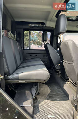 Позашляховик / Кросовер Land Rover Defender 2006 в  фото 21 Позашляховик / Кросовер Land Rover Defender 2006 в