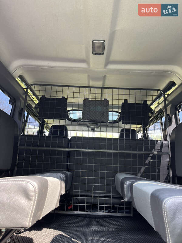 Позашляховик / Кросовер Land Rover Defender 2006 в Луцьку