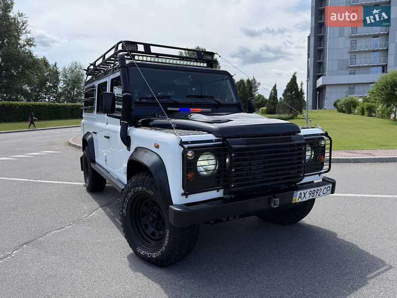 Land Rover Defender 2008
