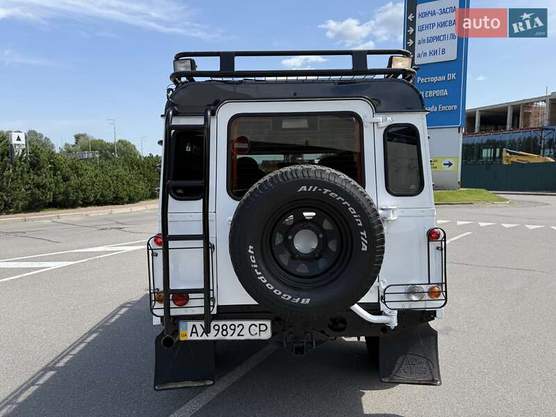 Внедорожник / Кроссовер Land Rover Defender 2008 в Киеве