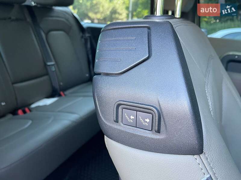 Внедорожник / Кроссовер Land Rover Defender 2022 в Одессе