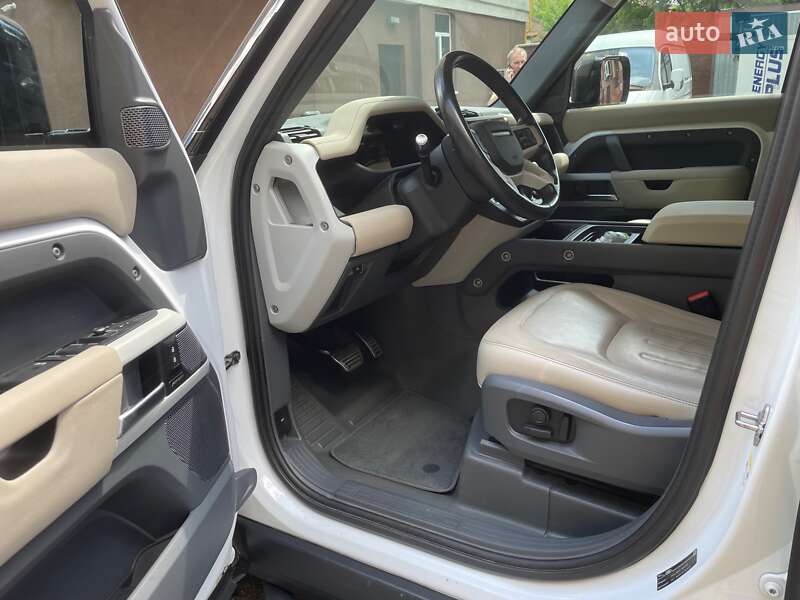 Внедорожник / Кроссовер Land Rover Defender 2021 в Киеве