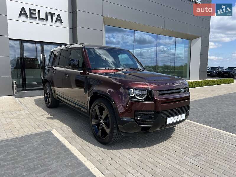 Land Rover Defender 2024
