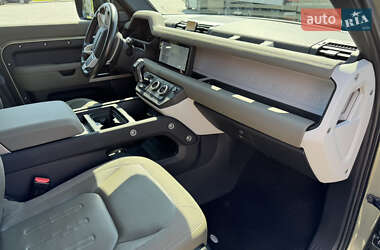 Позашляховик / Кросовер Land Rover Defender 2020 в 