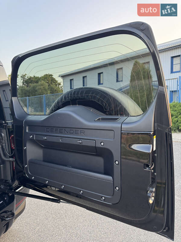Позашляховик / Кросовер Land Rover Defender 2022 в Дніпрі