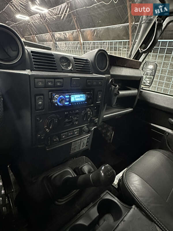 Внедорожник / Кроссовер Land Rover Defender 2007 в Киеве