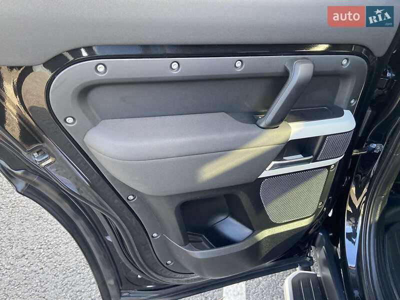 Внедорожник / Кроссовер Land Rover Defender 2020 в Киеве