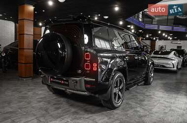 Внедорожник / Кроссовер Land Rover Defender 2022 в 
