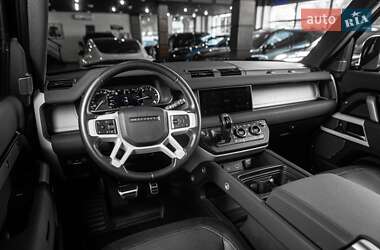 Внедорожник / Кроссовер Land Rover Defender 2022 в 