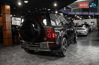 Внедорожник / Кроссовер Land Rover Defender 2022 в 