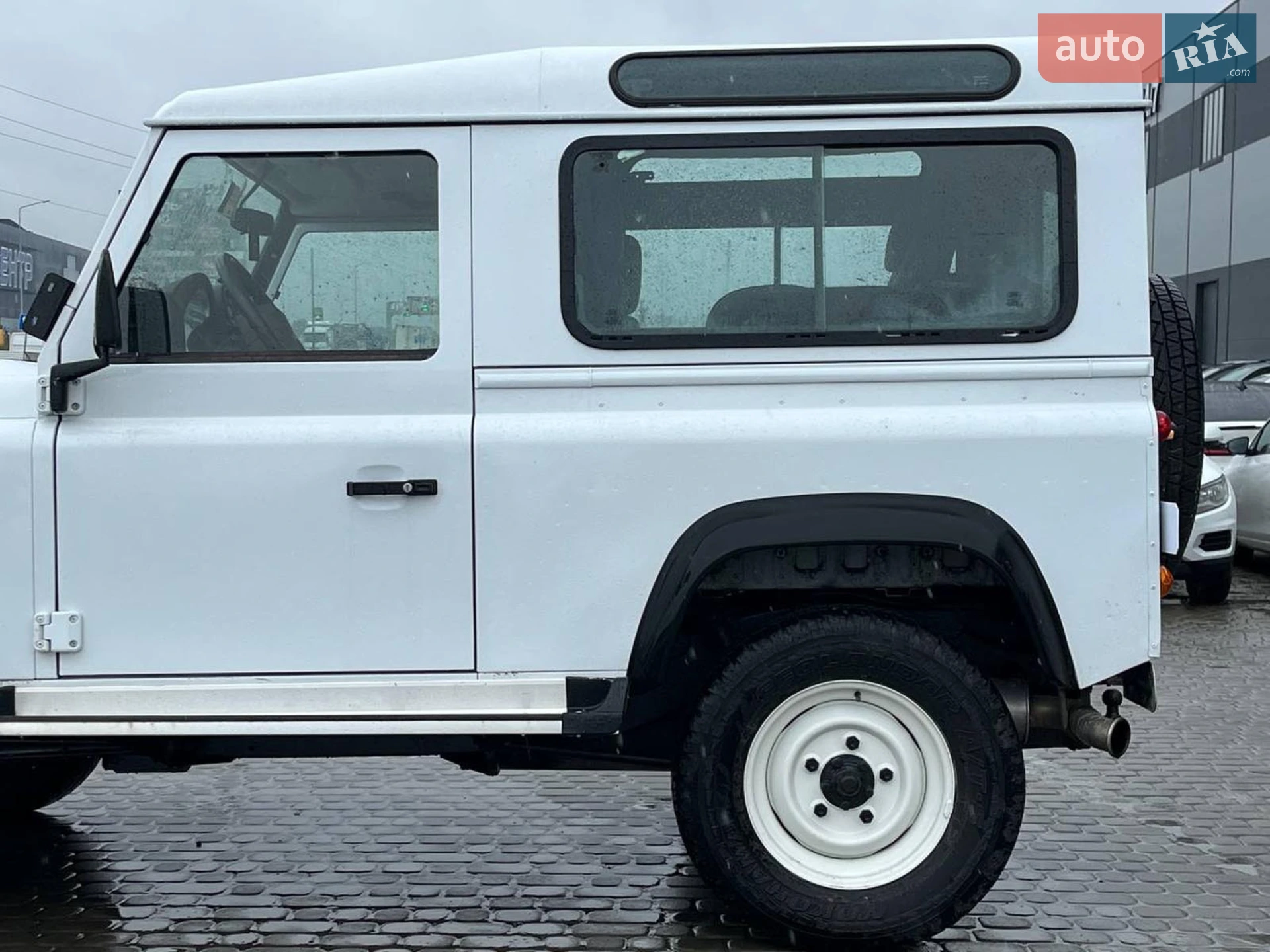 2013 Land Rover Defender - мініатюра 10