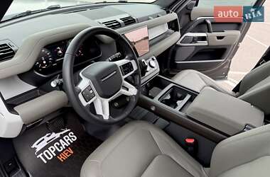 Внедорожник / Кроссовер Land Rover Defender 2022 в 