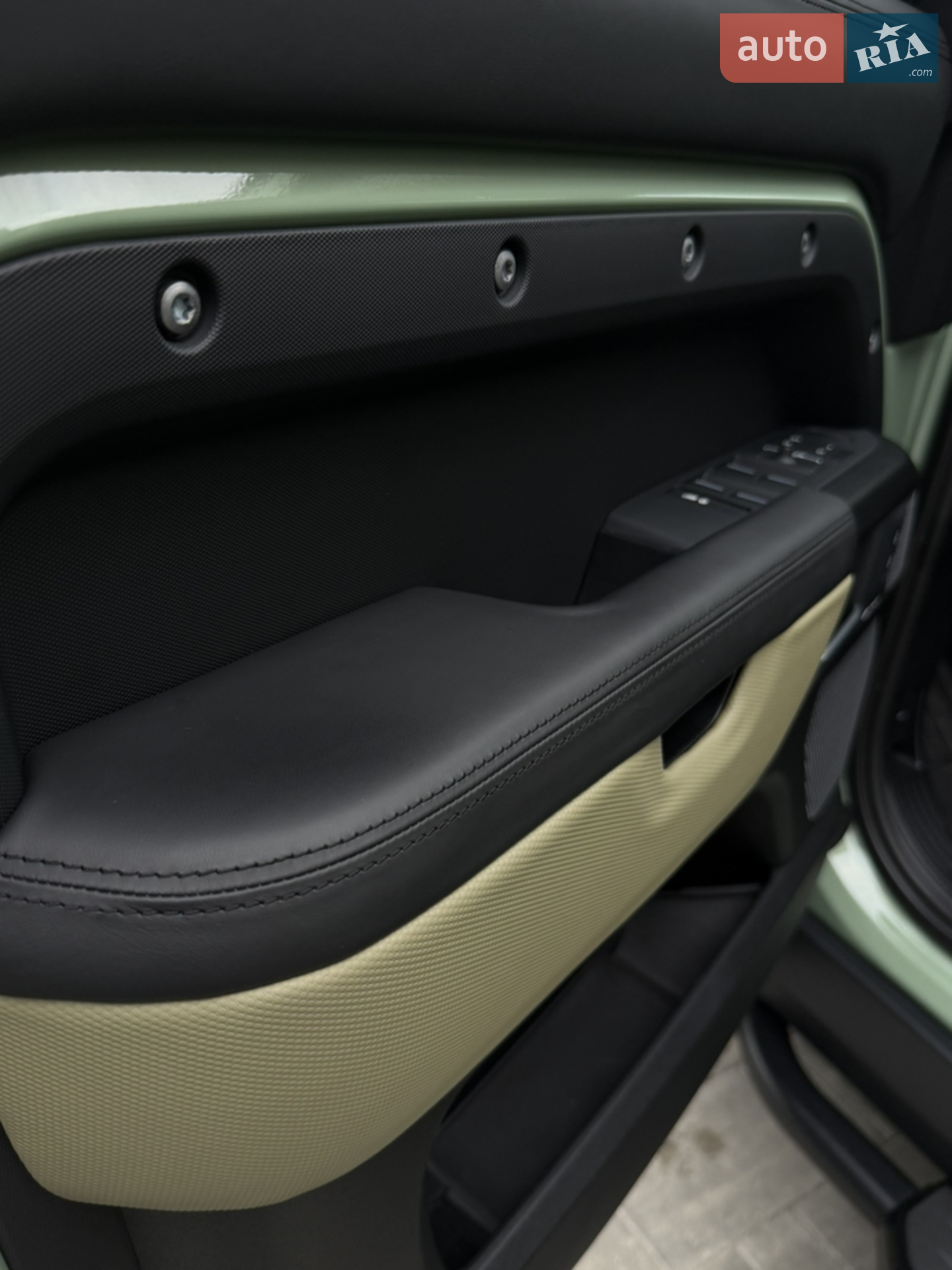 2023 Land Rover Defender - мініатюра 13