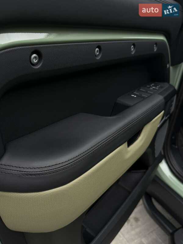 Внедорожник / Кроссовер Land Rover Defender 2023 в Днепре