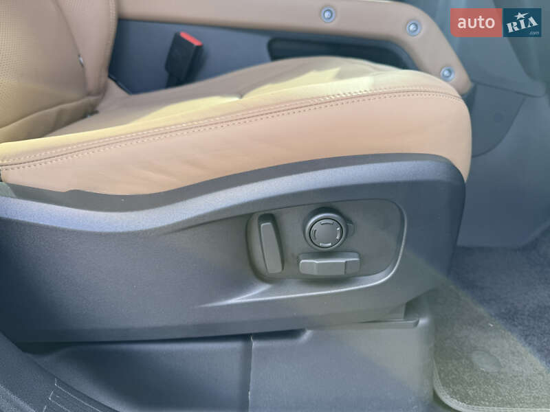 Позашляховик / Кросовер Land Rover Defender 2025 в Дніпрі