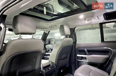Позашляховик / Кросовер Land Rover Defender 2022 в  фото 31 Позашляховик / Кросовер Land Rover Defender 2022 в