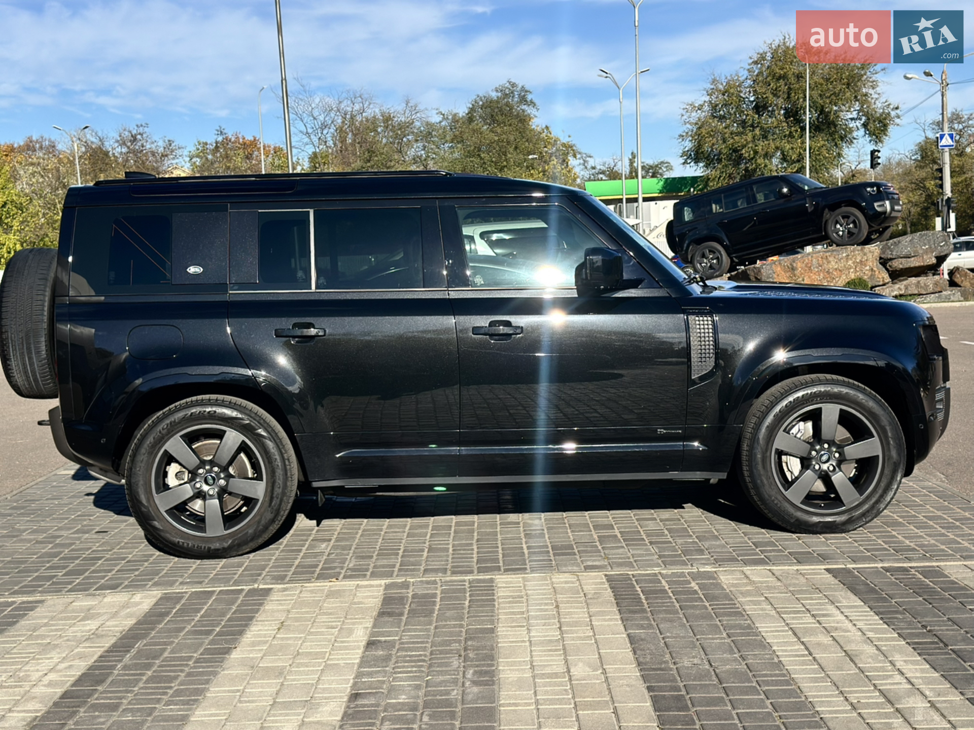 2021 Land Rover Defender - мініатюра 4