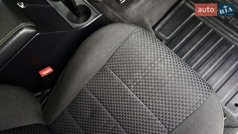 Внедорожник / Кроссовер Land Rover Defender 2015 в Львове