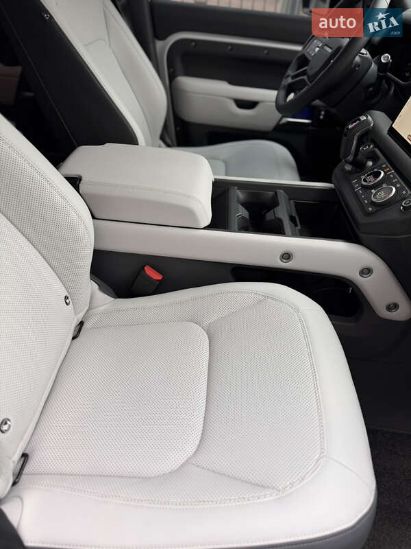 Внедорожник / Кроссовер Land Rover Defender 2024 в Харькове