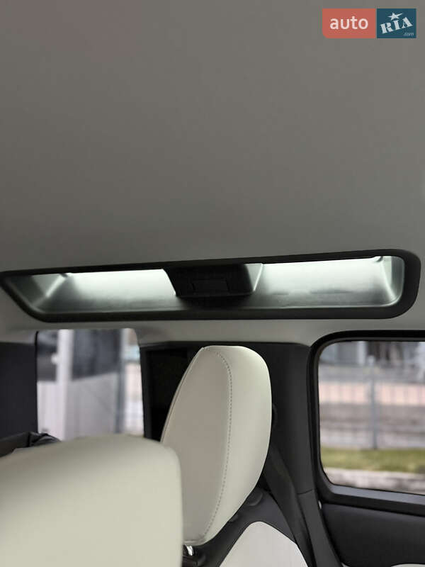 Внедорожник / Кроссовер Land Rover Defender 2024 в Харькове