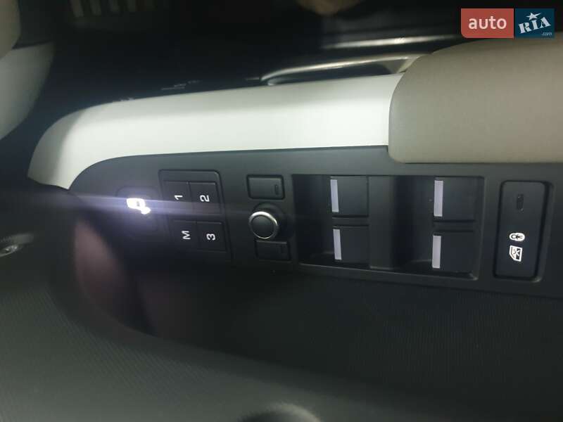 Внедорожник / Кроссовер Land Rover Defender 2020 в Киеве