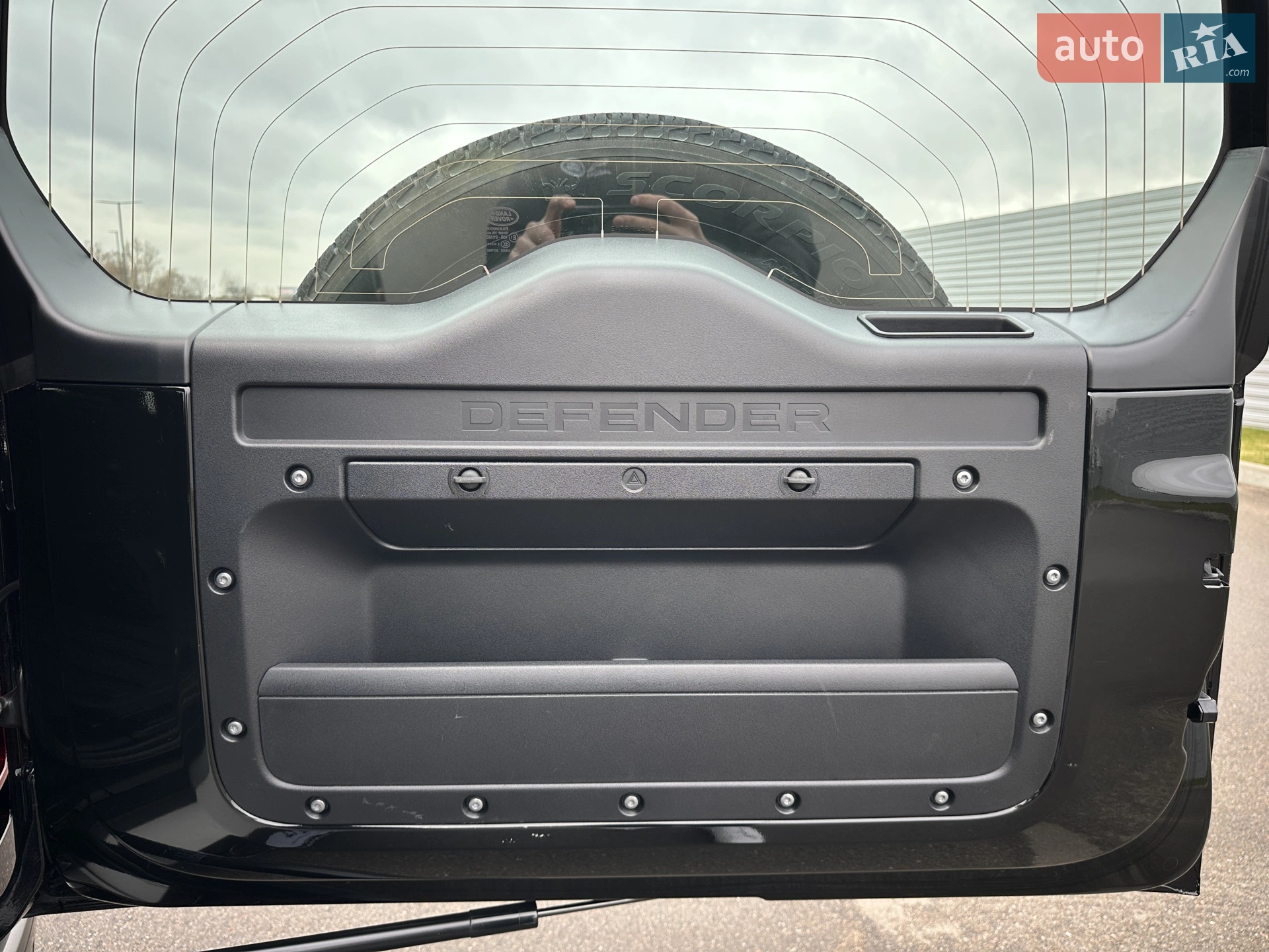 2024 Land Rover Defender - мініатюра 32