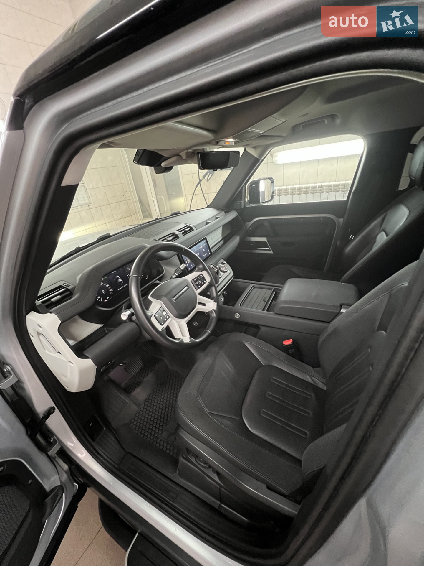 2020 Land Rover Defender - мініатюра 23