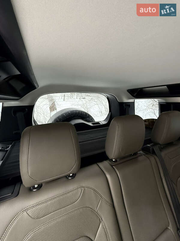 Внедорожник / Кроссовер Land Rover Defender 2021 в Киеве