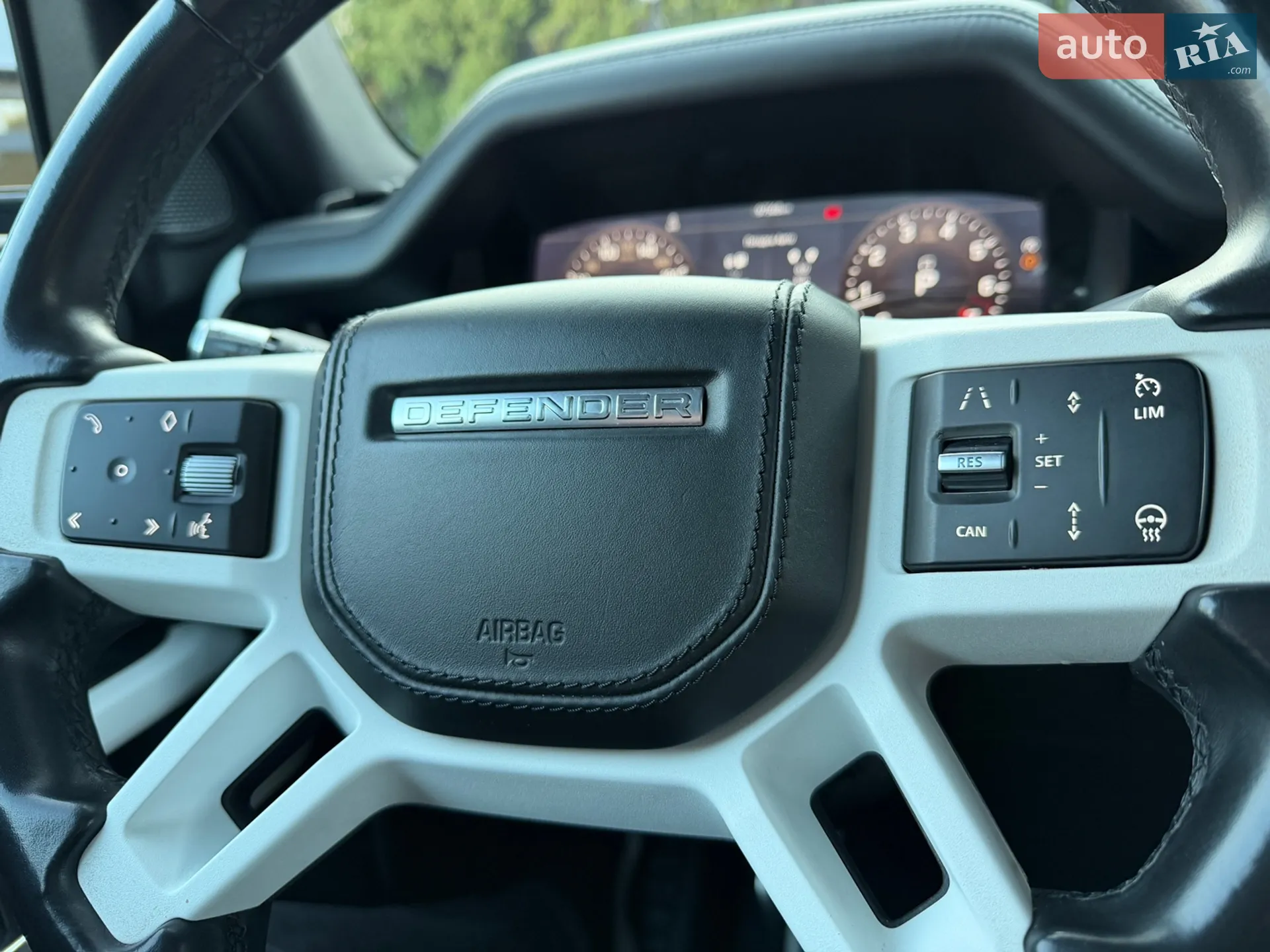 2020 Land Rover Defender - мініатюра 23