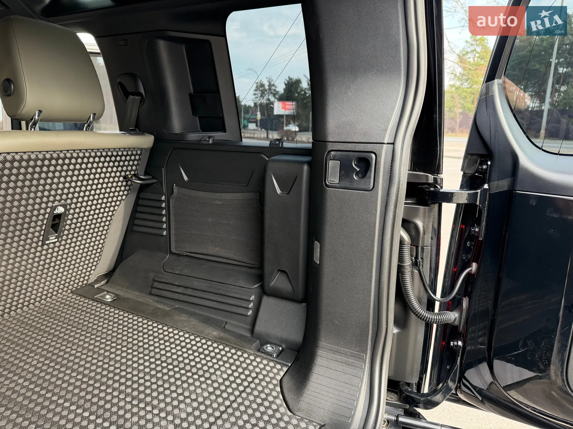 2022 Land Rover Defender - мініатюра 141