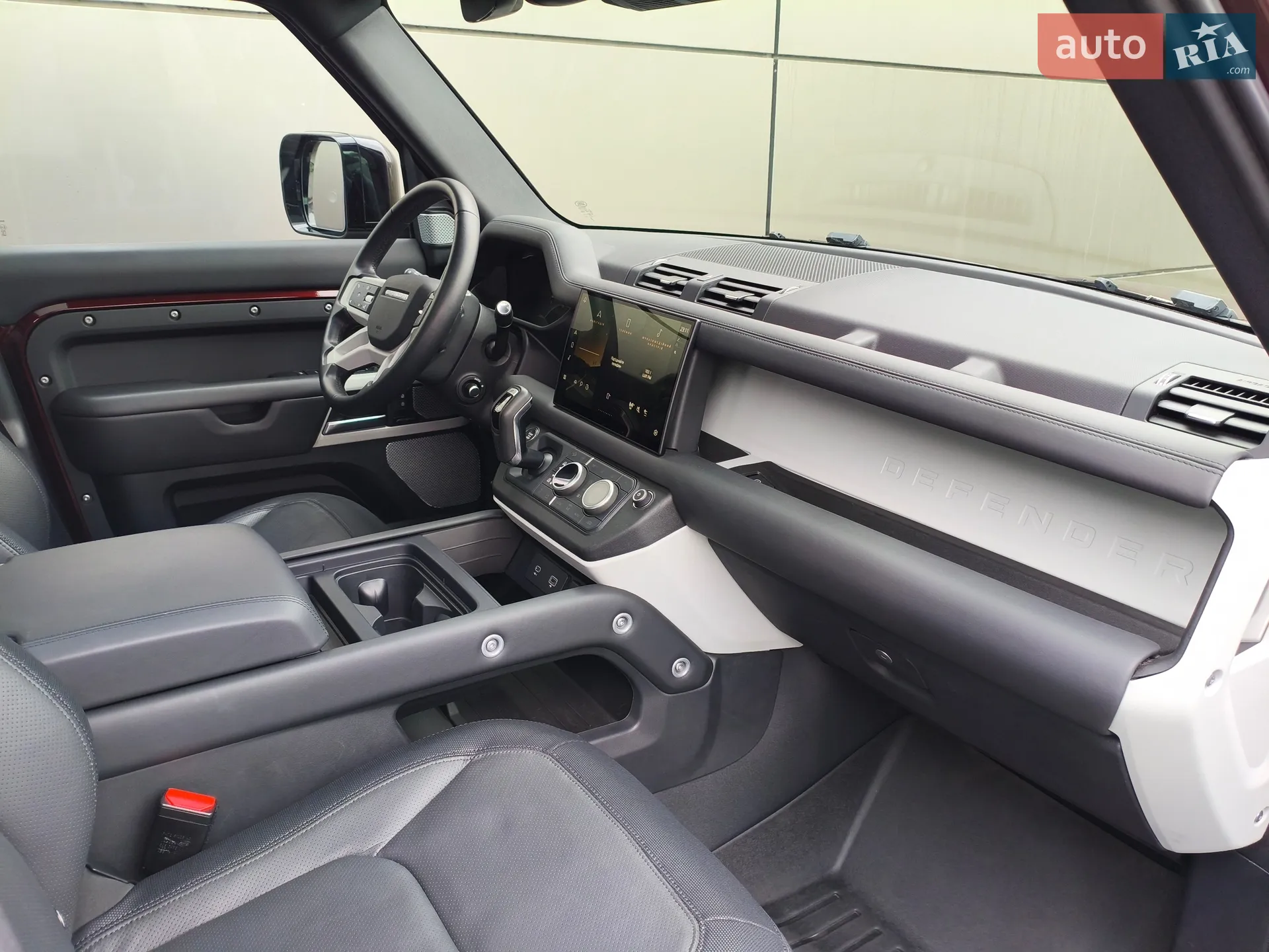 2024 Land Rover Defender - мініатюра 44