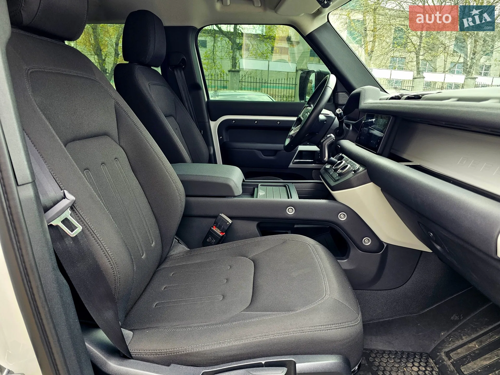 2020 Land Rover Defender - мініатюра 22