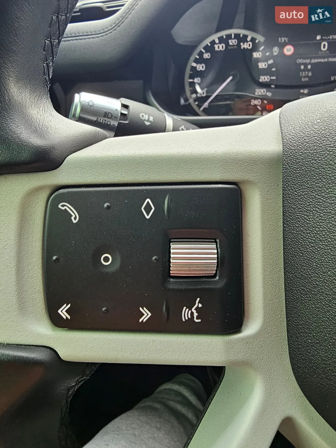 2020 Land Rover Defender - мініатюра 43