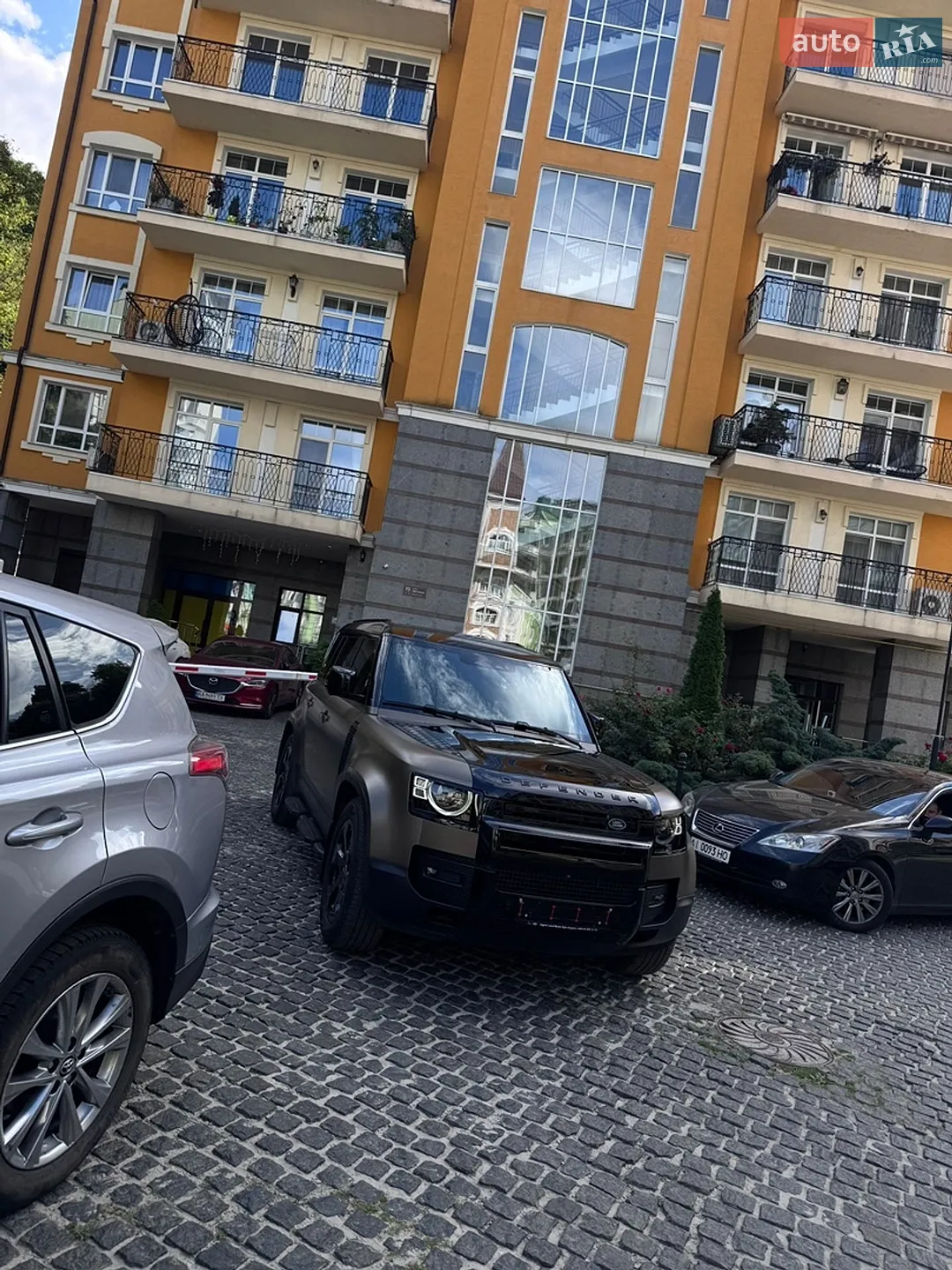 2023 Land Rover Defender - мініатюра 14