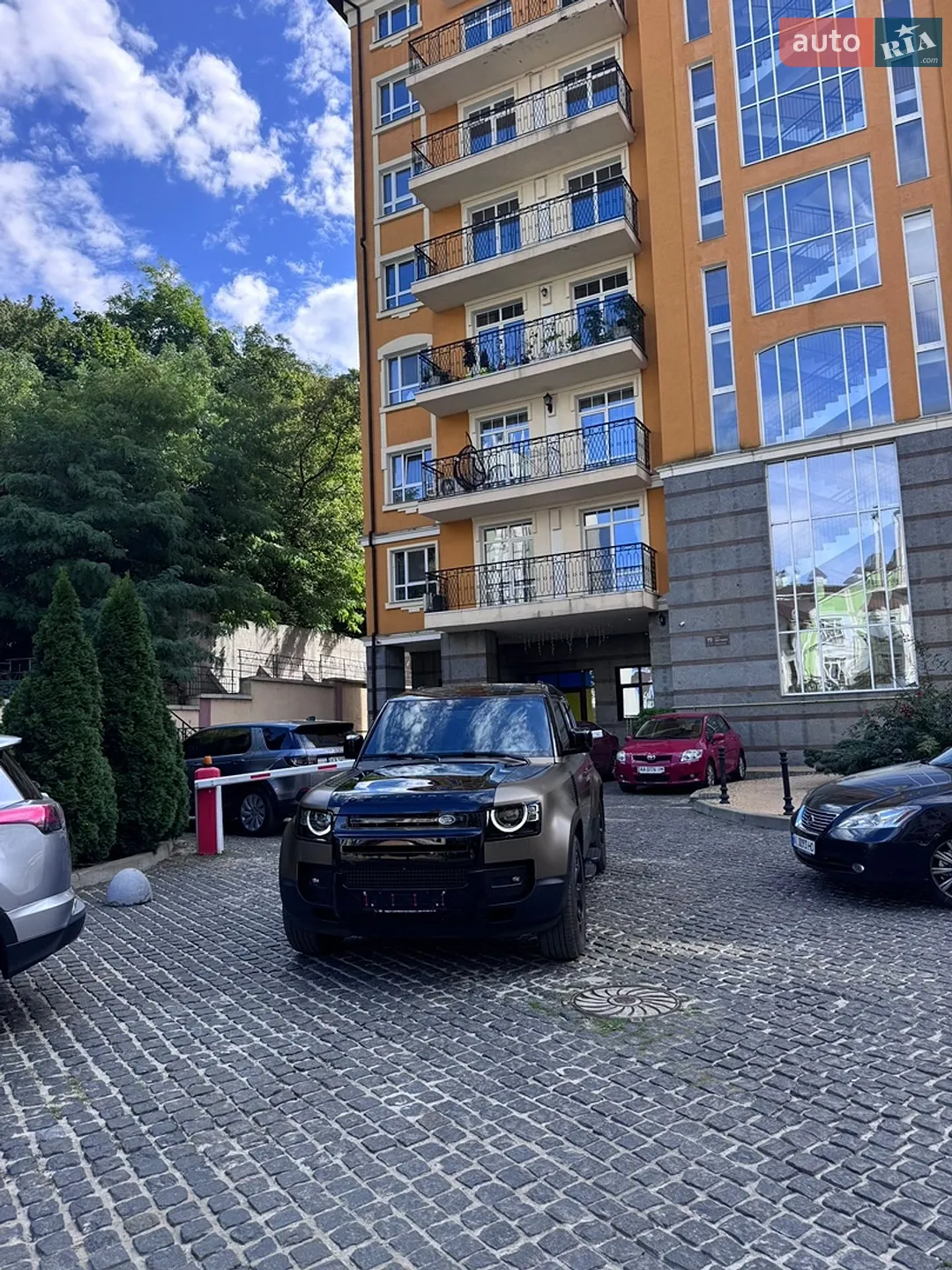 2023 Land Rover Defender - мініатюра 21