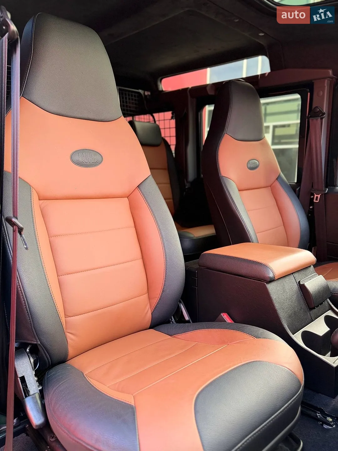 2016 Land Rover Defender - мініатюра 16
