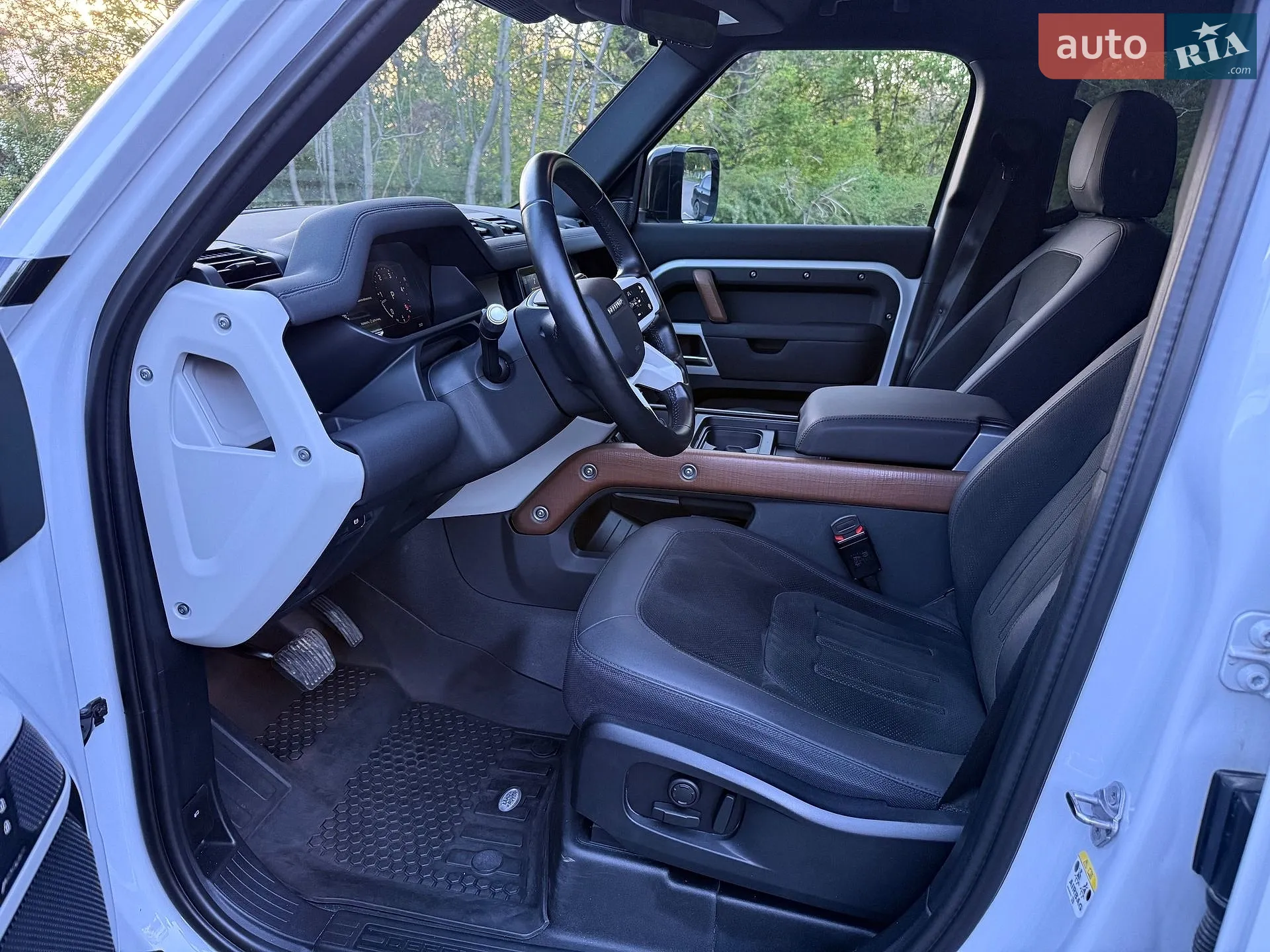 2021 Land Rover Defender - мініатюра 30