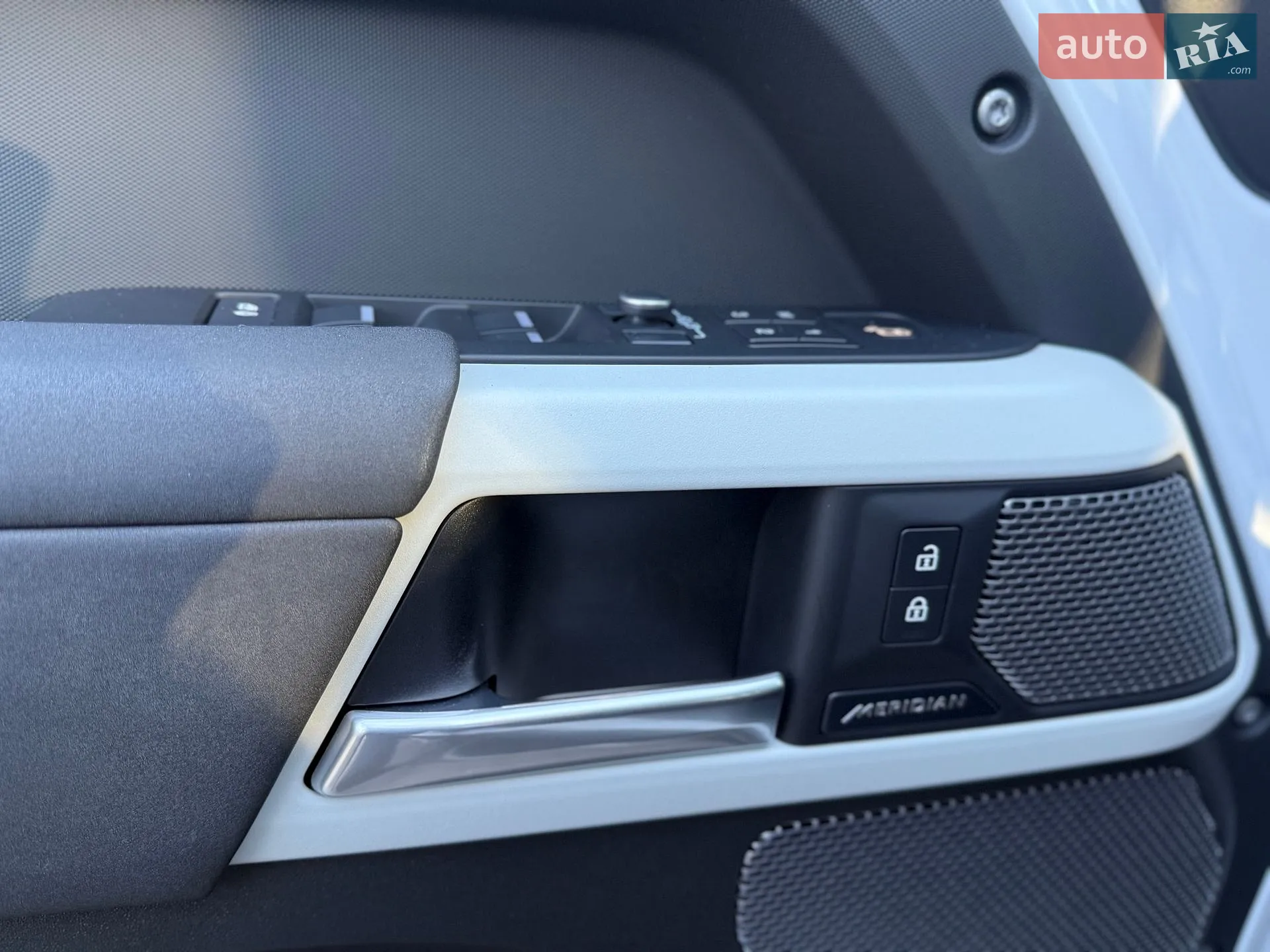 2021 Land Rover Defender - мініатюра 45