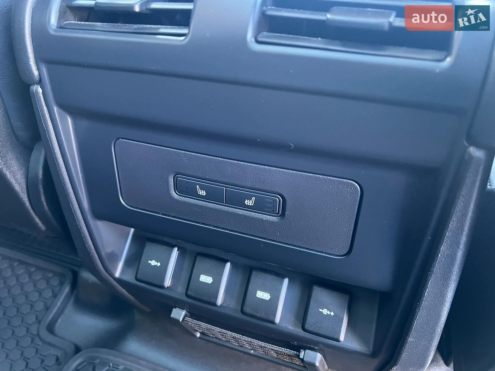 2020 Land Rover Defender - мініатюра 22