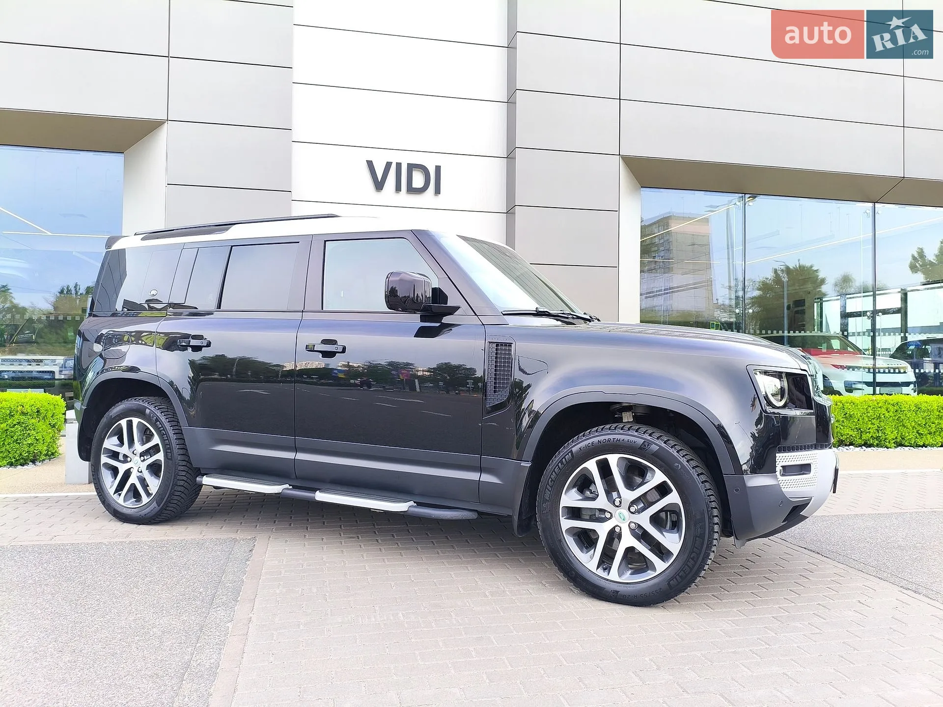 2021 Land Rover Defender - мініатюра 18