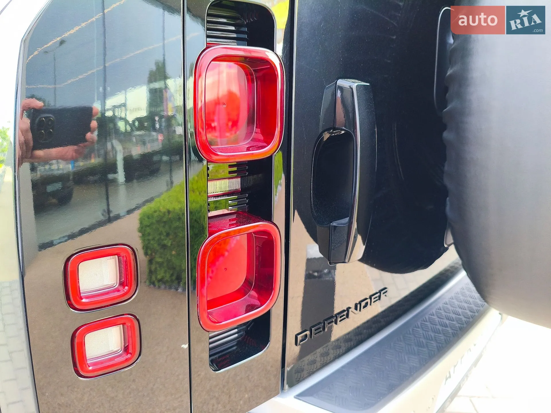 2021 Land Rover Defender - мініатюра 24
