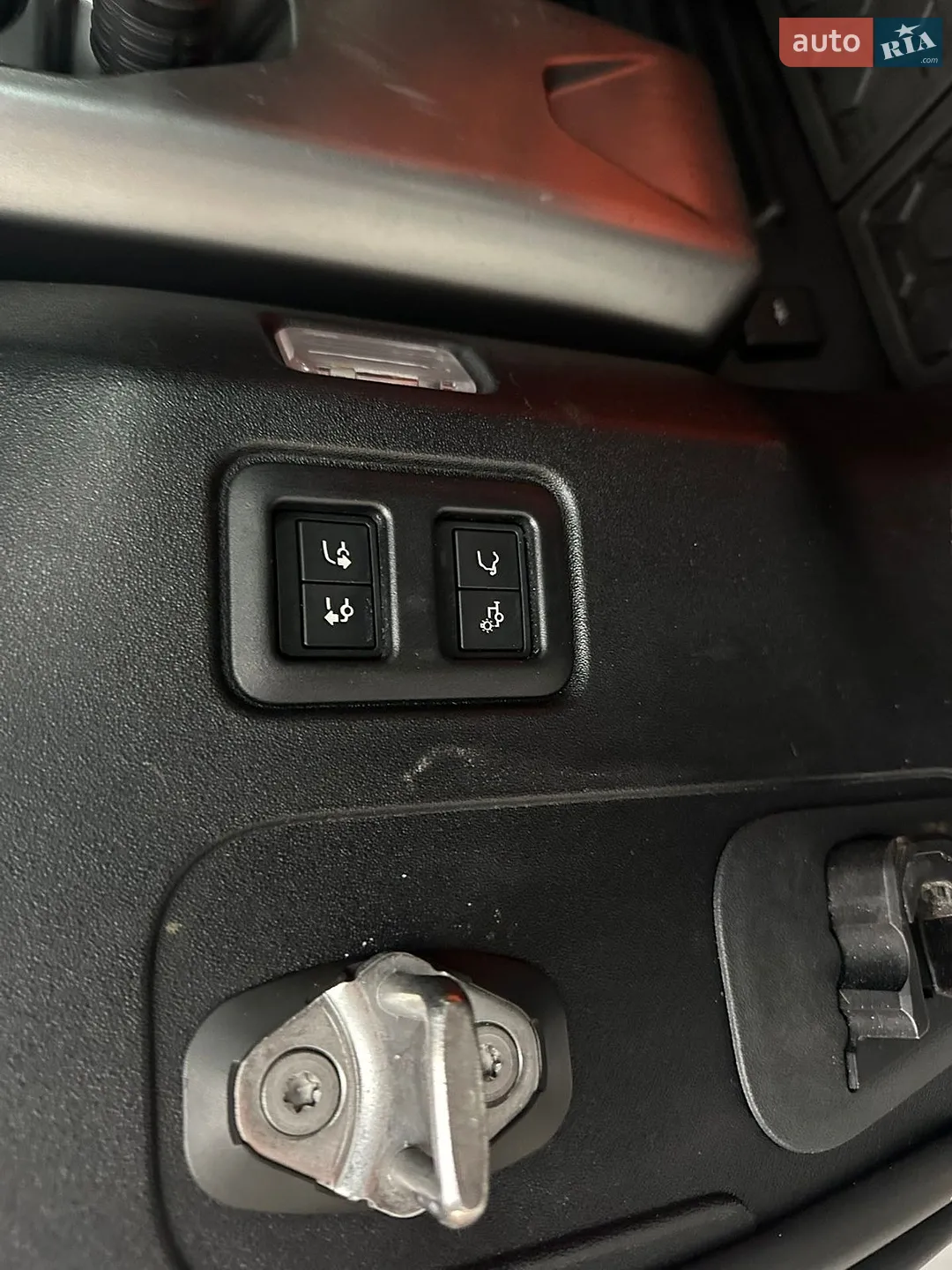 2021 Land Rover Defender - мініатюра 19