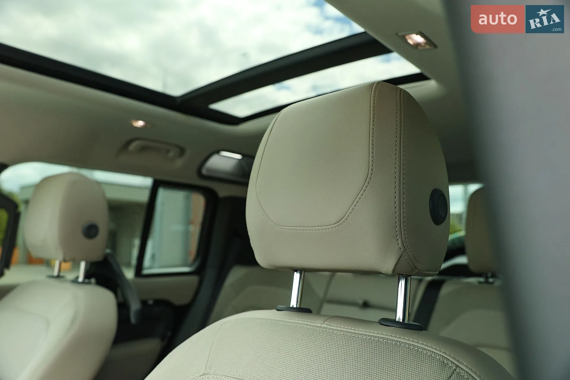 2020 Land Rover Defender - мініатюра 31
