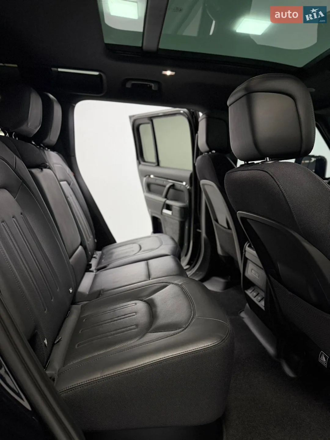 2022 Land Rover Defender - мініатюра 36