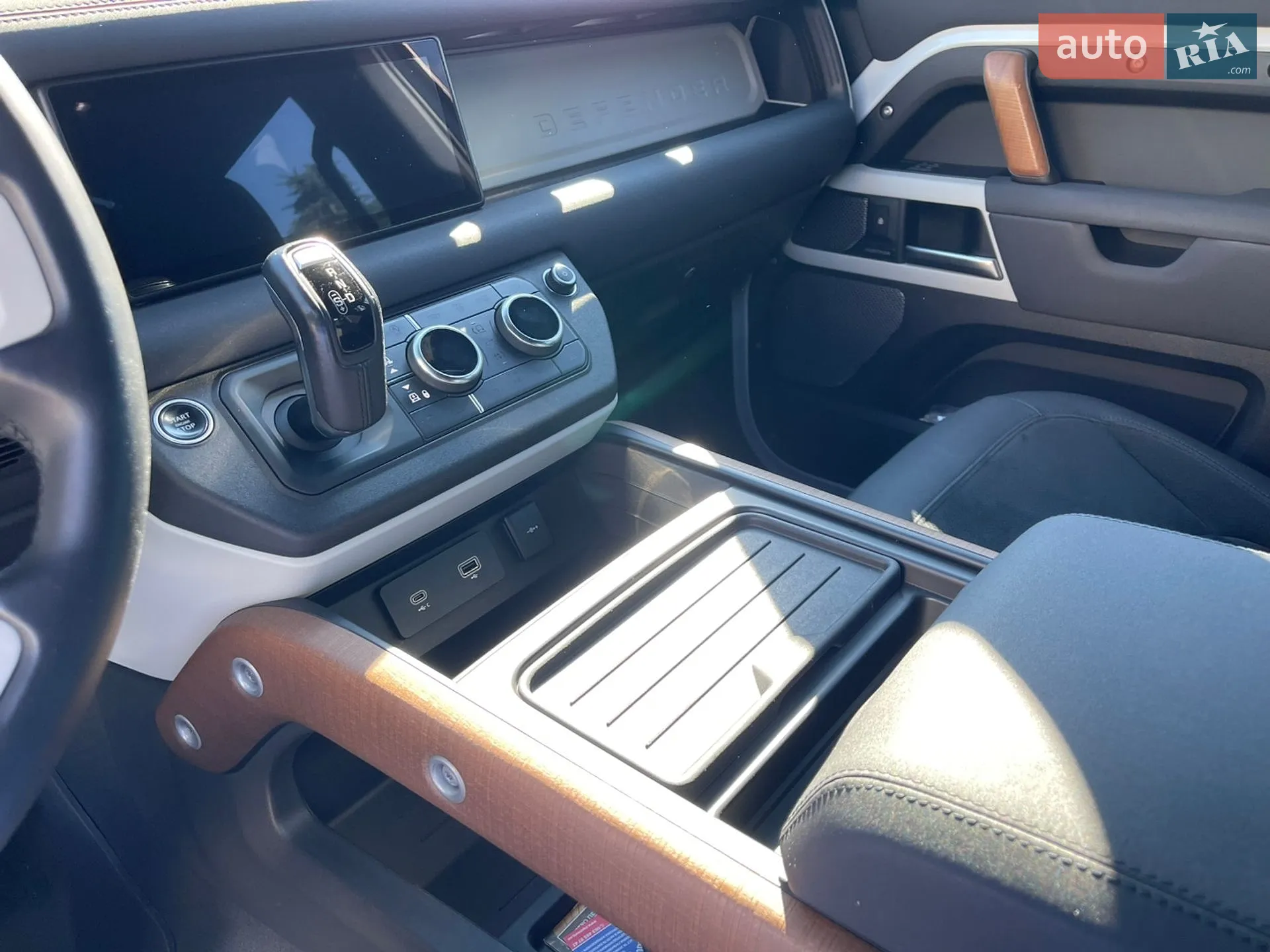 2021 Land Rover Defender - мініатюра 10