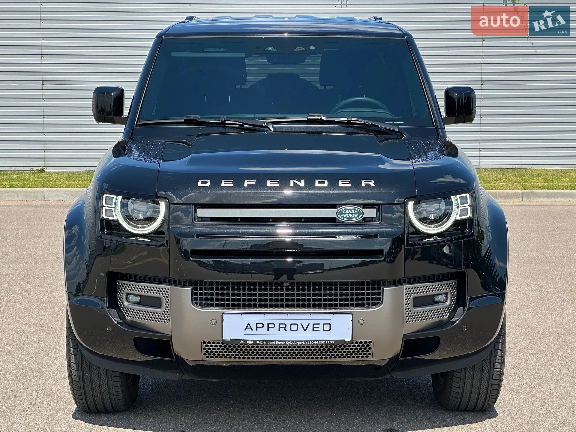 2024 Land Rover Defender - мініатюра 2
