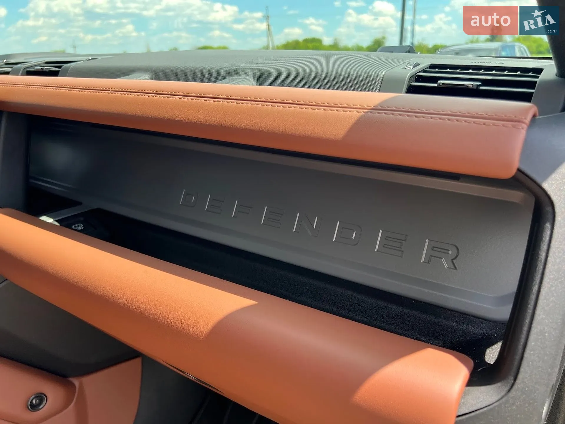 2025 Land Rover Defender - мініатюра 40