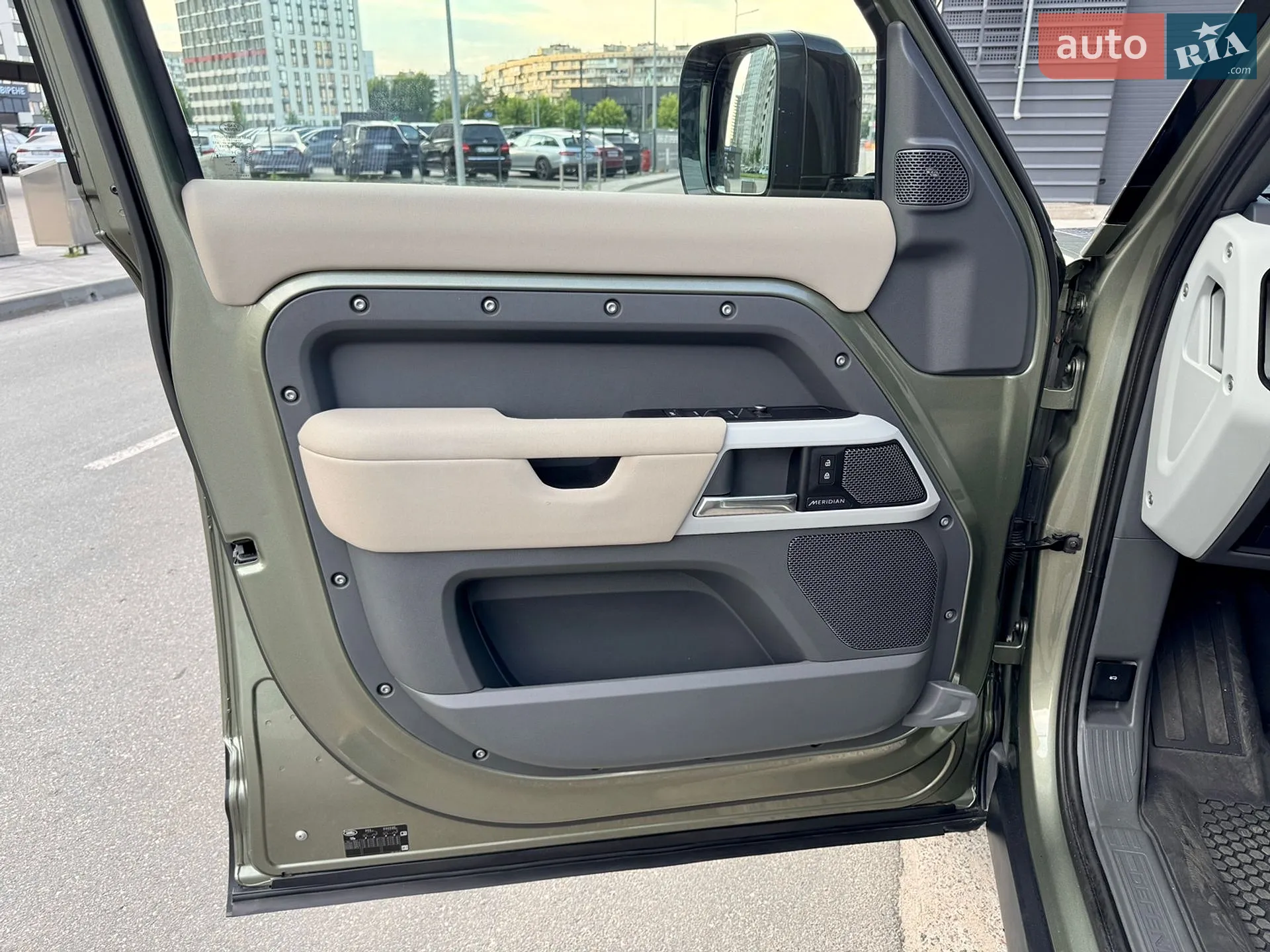 2020 Land Rover Defender - мініатюра 28